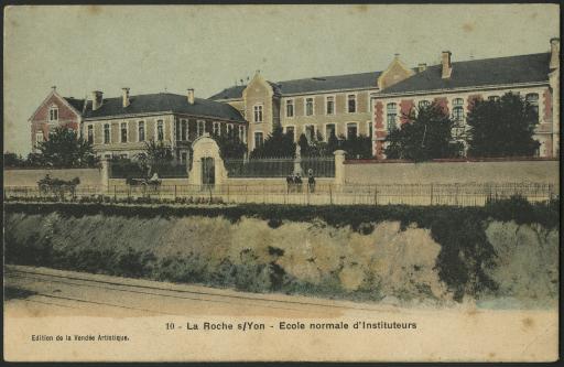 L'école normale d'instituteurs : avec la voie ferrée au premier plan (vue 1), depuis le boulevard Louis Blanc (vues 2-5), cour d'honneur (vues 6-7) / N.D. phot. (vue 4).